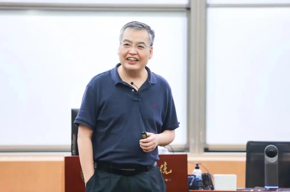 24B3E0B62AFA2510969A82EE037_1F81E453_1191A